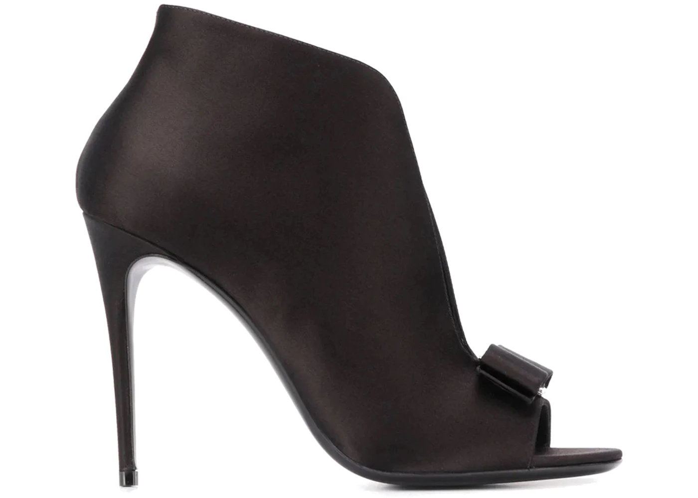 Ferragamo Vara Bow 110mm Pumps Black (Women's)