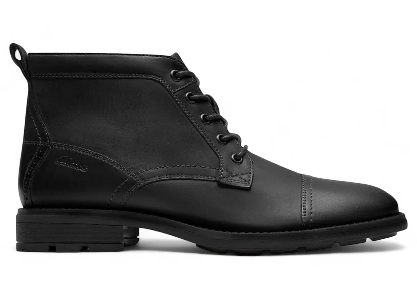 Clarks Emmet Zip Black Distressed