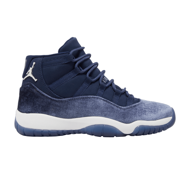 Wmns Air Jordan 11 Retro 'Midnight Navy Velvet'