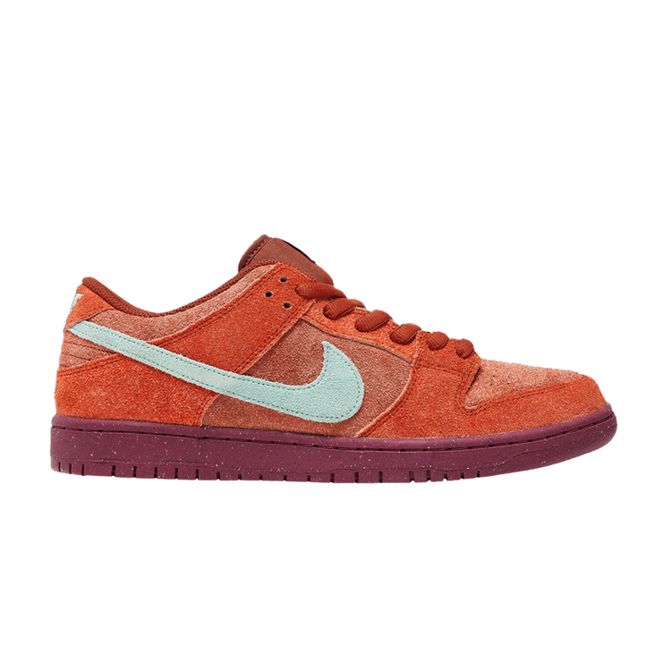 Nike Dunk Low SB 'Mystic Red'
