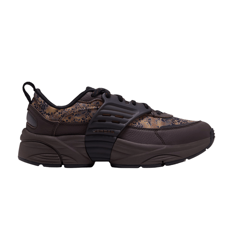 Air Jordan Wmns Trunner O/S SE 'Black Velvet Brown'