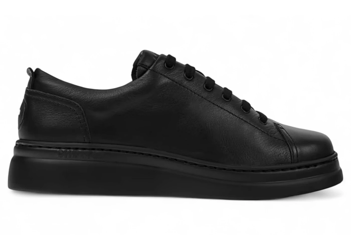 Camper Runner Up Triple Black (Women's)