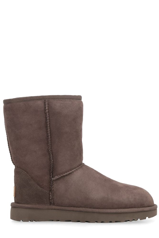 UGG Logo Patch Round Toe Boots