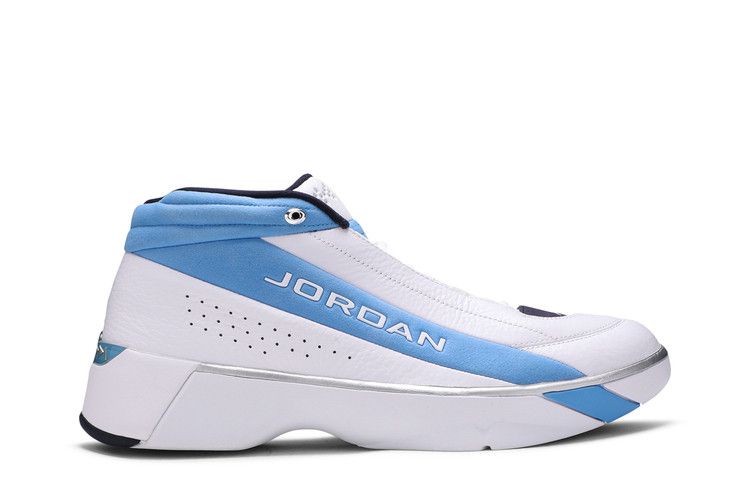 Air Jordan Team Showcase 'UNC'