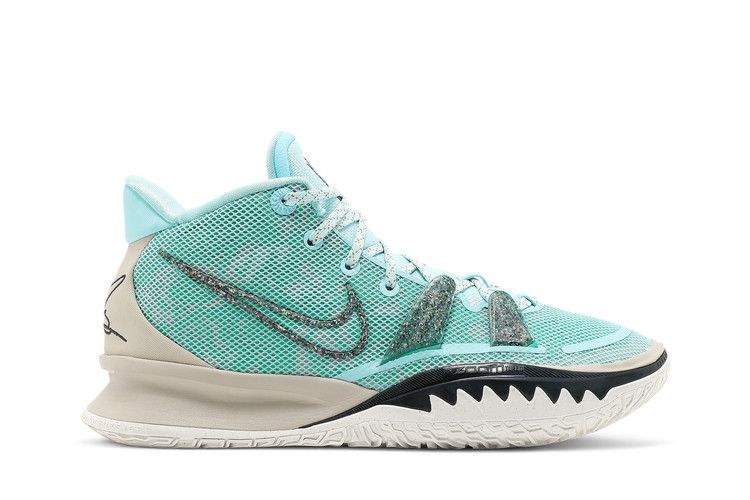 Nike Kyrie 7 'Copa'