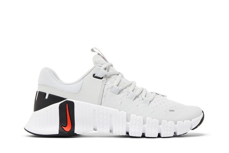 Nike Wmns Free Metcon 5 'Photon Dust Picante Red'