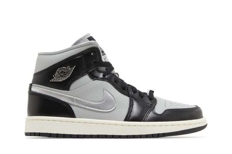 Wmns Air Jordan 1 Mid SE 'Black Chrome'