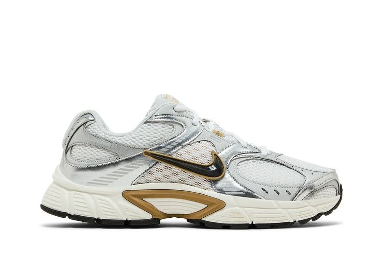 Nike V5 RNR 'Parachute Beige Metallic Pewter'
