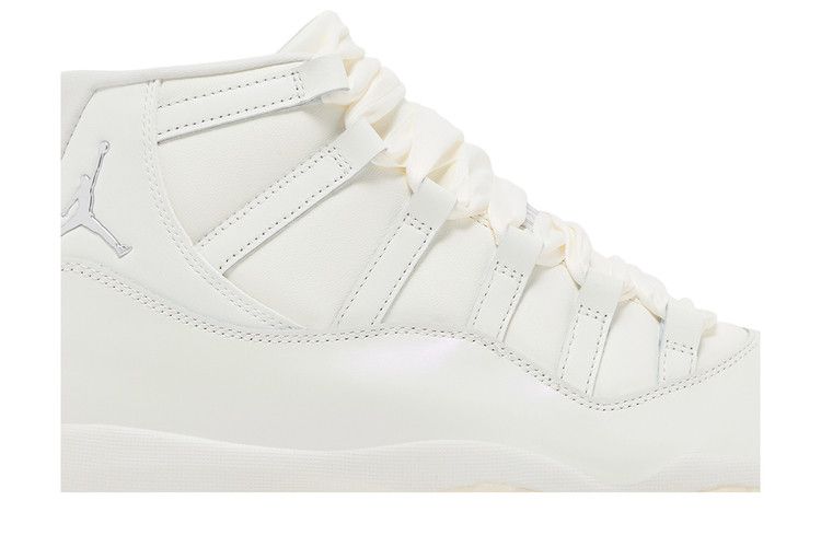 Wmns Air Jordan 11 Retro 'Pearl / Grand Finale'