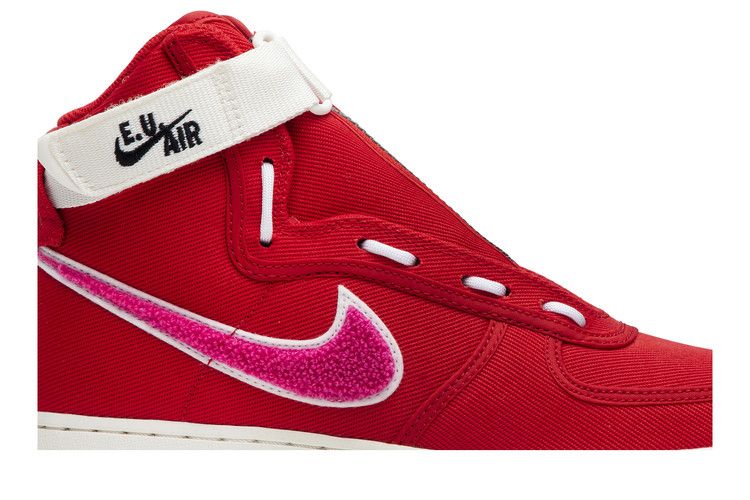 Emotionally Unavailable x Nike Air Force 1 High 'Heart'