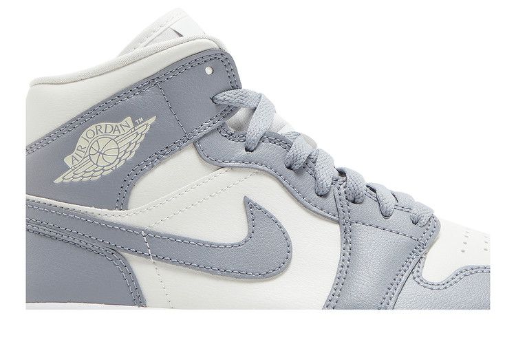 Wmns Air Jordan 1 Mid 'Stealth'