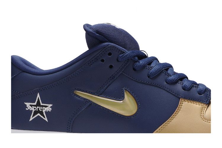 Supreme x Nike Dunk SB Low QS 'Metallic Gold'