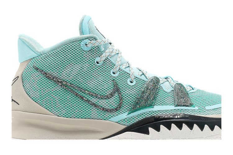 Nike Kyrie 7 'Copa'