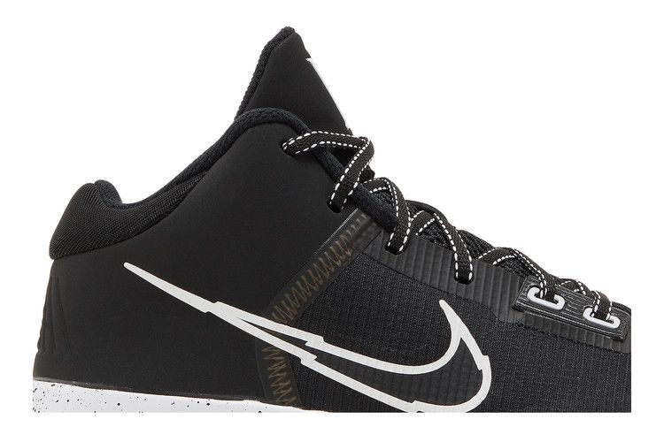 Nike Kyrie Flytrap 4 'Black White'