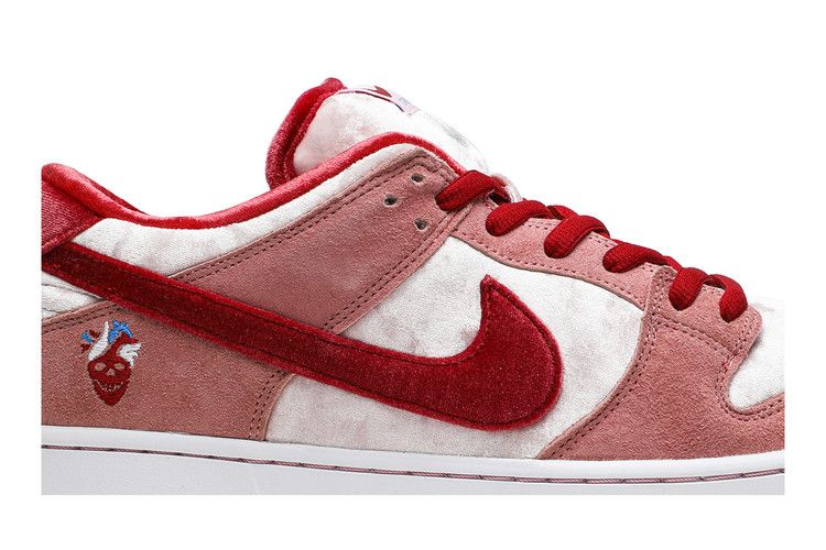 StrangeLove x Nike Dunk Low SB 'Valentine's Day' Special Box