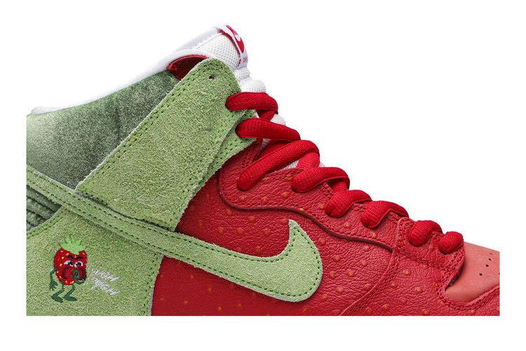 Nike Dunk High SB 'Strawberry Cough'