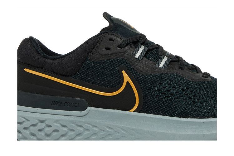 Nike React Miler 2 'Black Metallic Gold'