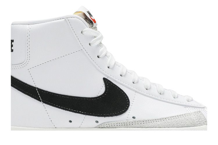 Nike Wmns Blazer Mid 77 Vintage 'White Black'