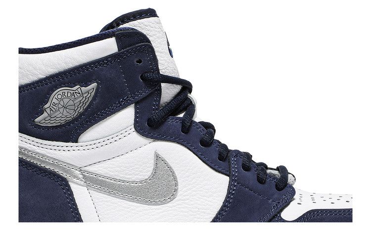 Air Jordan 1 Retro High CO.JP 'Midnight Navy' Suitcase Special Box