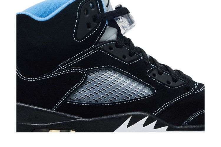 Air Jordan 5 Retro 'Black Carolina / UNC' 2026