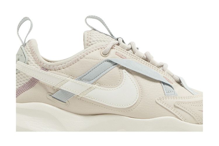 Nike Wmns TC 7900 'Light Orewood Taupe'