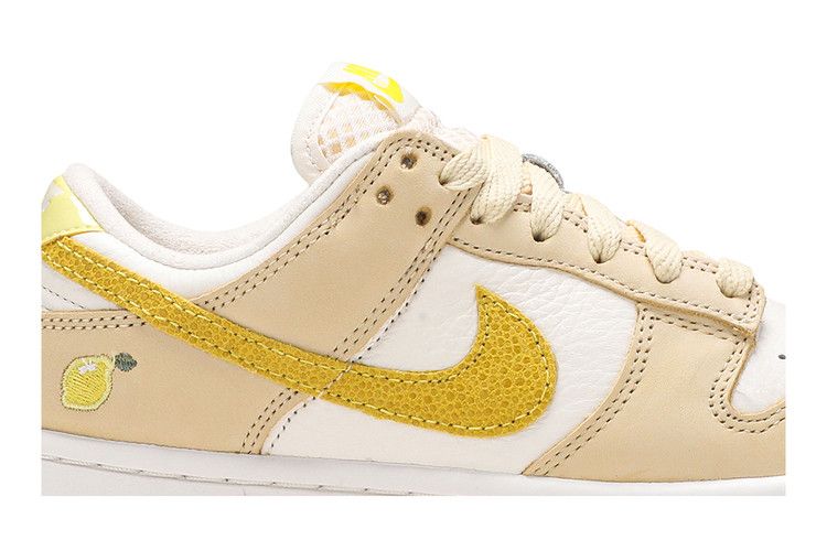 Nike Wmns Dunk Low 'Lemon Drop'