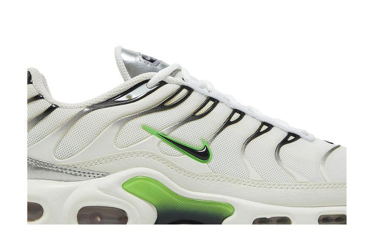 Nike Wmns Air Max Plus 'White Green Strike'