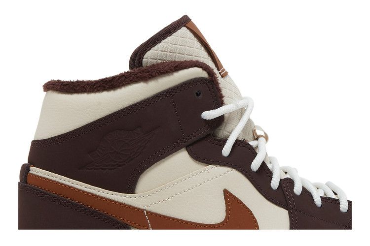 Wmns Air Jordan 1 Mid SE 'Cream Dark Chocolate'