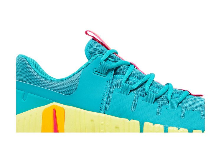 Nike Free Metcon 5 'Dusty Cactus Fierce Pink'