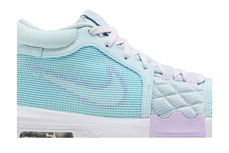 Nike LeBron Witness 8 'Easter'