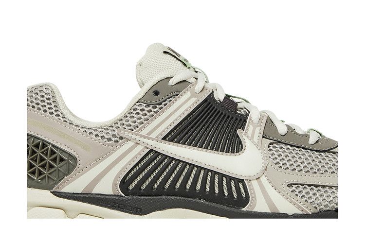 Nike Wmns Air Zoom Vomero 5 'Cobblestone'