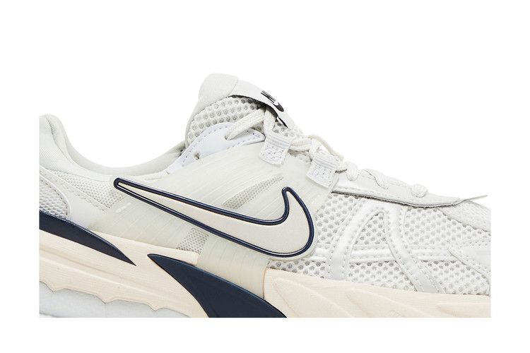 Nike Wmns V2K Run 'Platinum Tint Guava Ice'