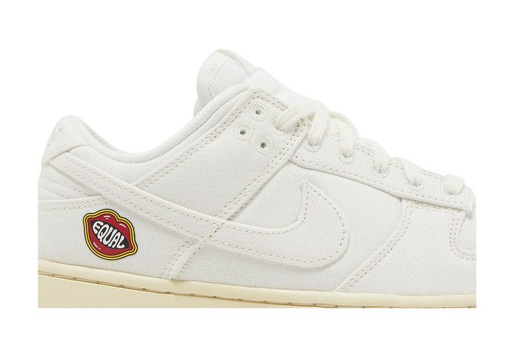Nike Wmns Dunk Low SE 'The Future is Equal'