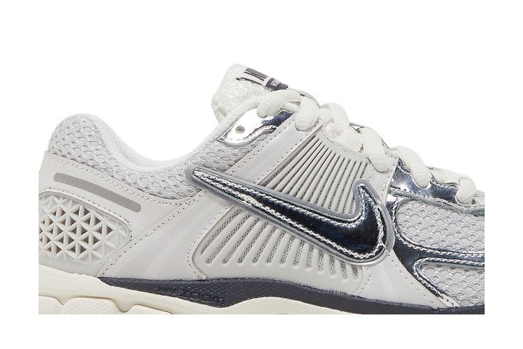Nike Wmns Air Zoom Vomero 5 'Photon Dust Metallic Silver'