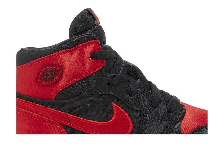 Air Jordan 1 Retro High OG TD 'Satin Bred' 2023