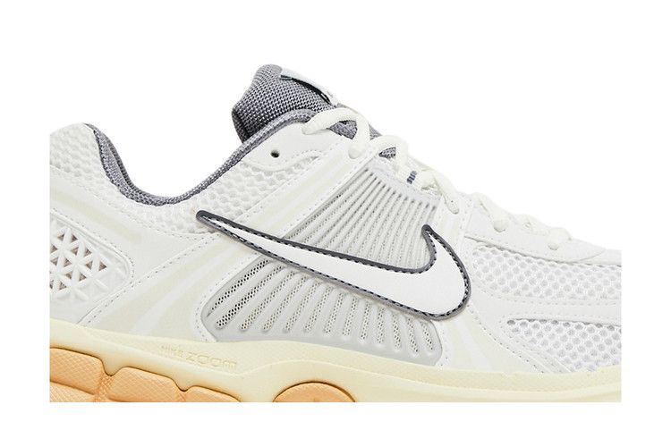 Nike Wmns Air Zoom Vomero 5 'Summit White Pure Platinum'