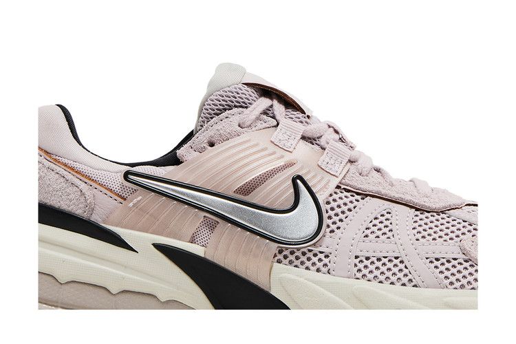 Nike Wmns V2K Run 'Platinum Violet'