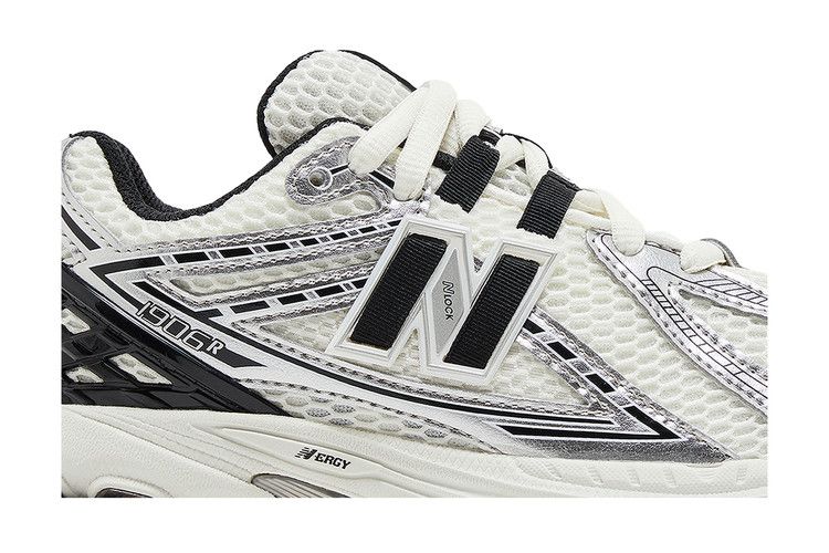 New Balance 1906R Big Kid 'Silver Metallic Black'