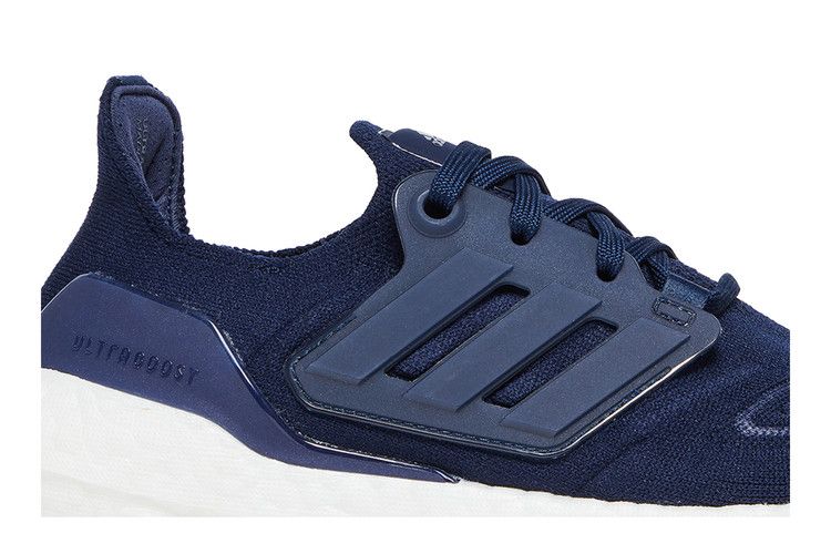 adidas Wmns UltraBoost 22 'Collegiate Navy'