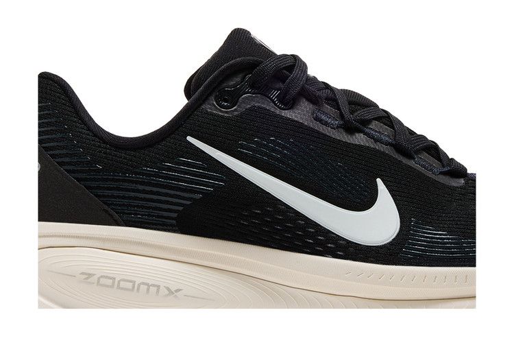 Nike Wmns Vomero 18 'Black Coconut Milk'