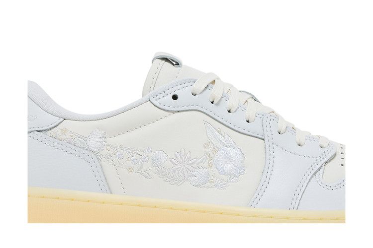 Air Jordan 1 Retro Low OG 'Rabbit Floral Swoosh'