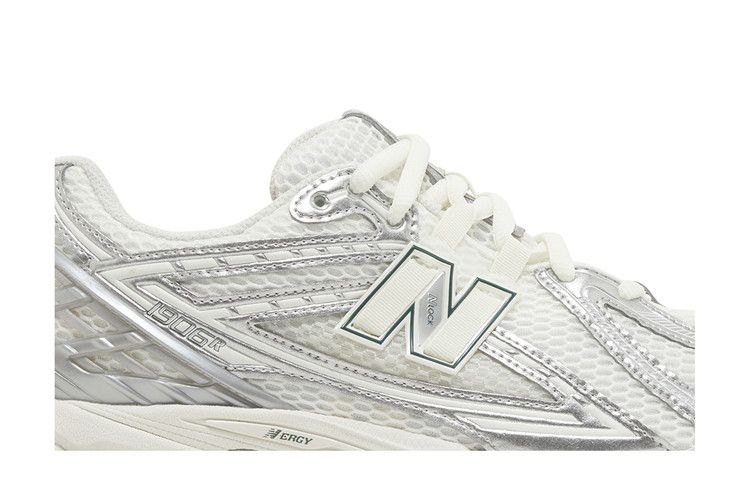 New Balance 1906R 'Silver Metallic Cream'
