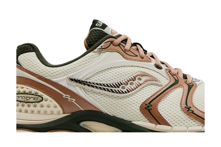 ProGrid Triumph 4 'Saucony & Friends'