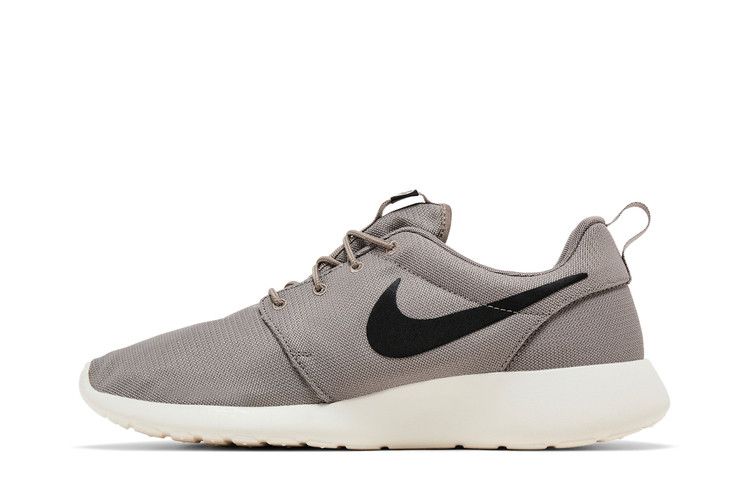 Nike Roshe One 'Light Taupe'