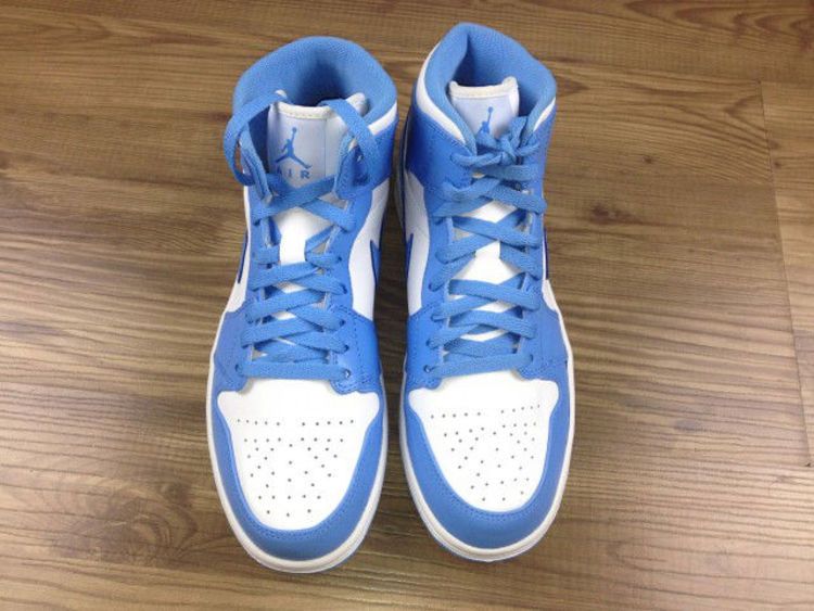 Air Jordan 1 Mid 'UNC'