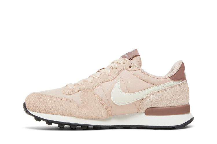 Nike Wmns Internationalist 'Particle Beige Mauve'