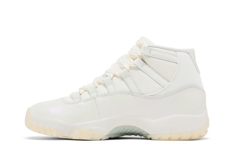 Wmns Air Jordan 11 Retro 'Pearl / Grand Finale'