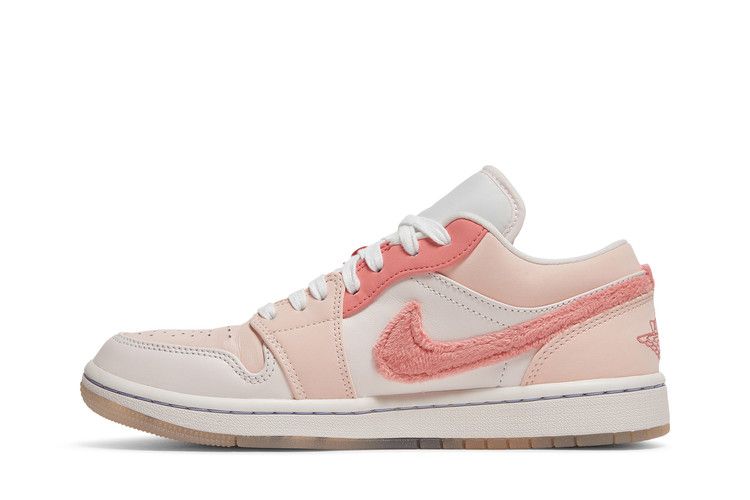 Wmns Air Jordan 1 Low SE 'Mighty Swooshers'