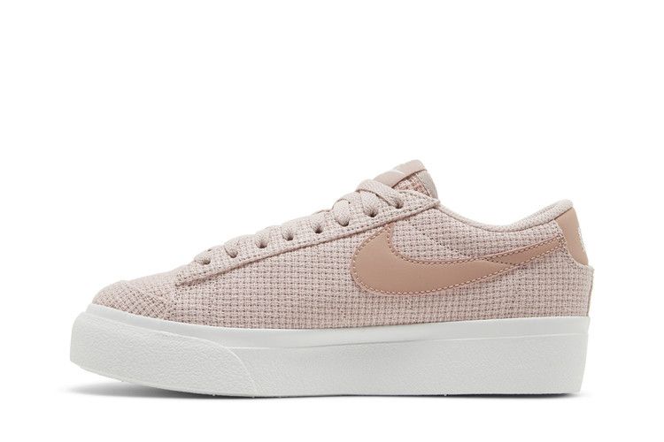 Nike Wmns Blazer Low Platform Essential 'Pink Oxford Woven'