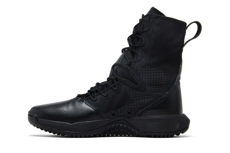 Nike SFB B2 'Triple Black'